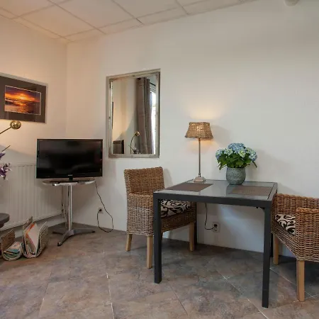 Charming Holiday In Katwijk South Holland With Terrace Ferienhaus *